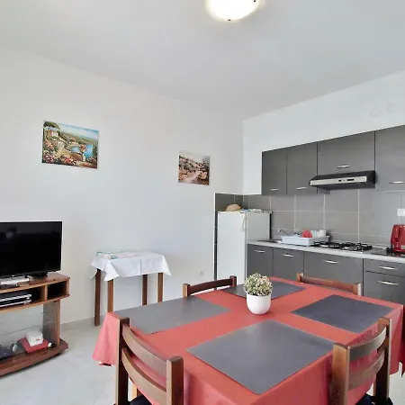 Ljubica Appartement *